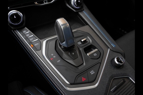 Lynk & Co 01 1.5 262pk | Panoramadak | Navigatie | DAB | Climate Control | Android/Apple Carplay