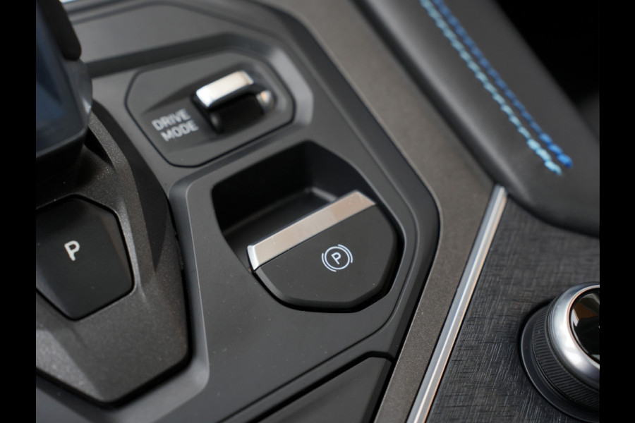 Lynk & Co 01 1.5 262pk | Panoramadak | Navigatie | DAB | Climate Control | Android/Apple Carplay