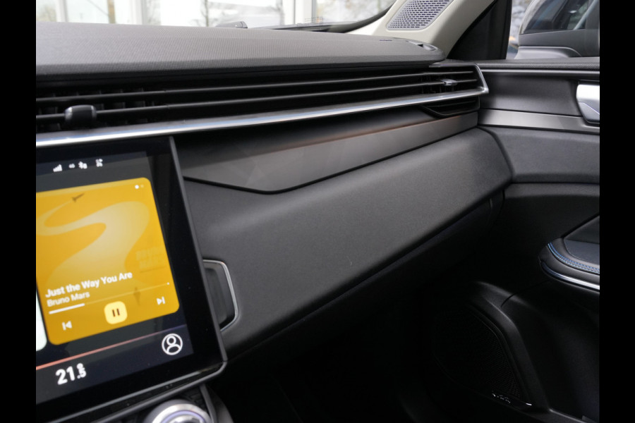 Lynk & Co 01 1.5 262pk | Panoramadak | Navigatie | DAB | Climate Control | Android/Apple Carplay