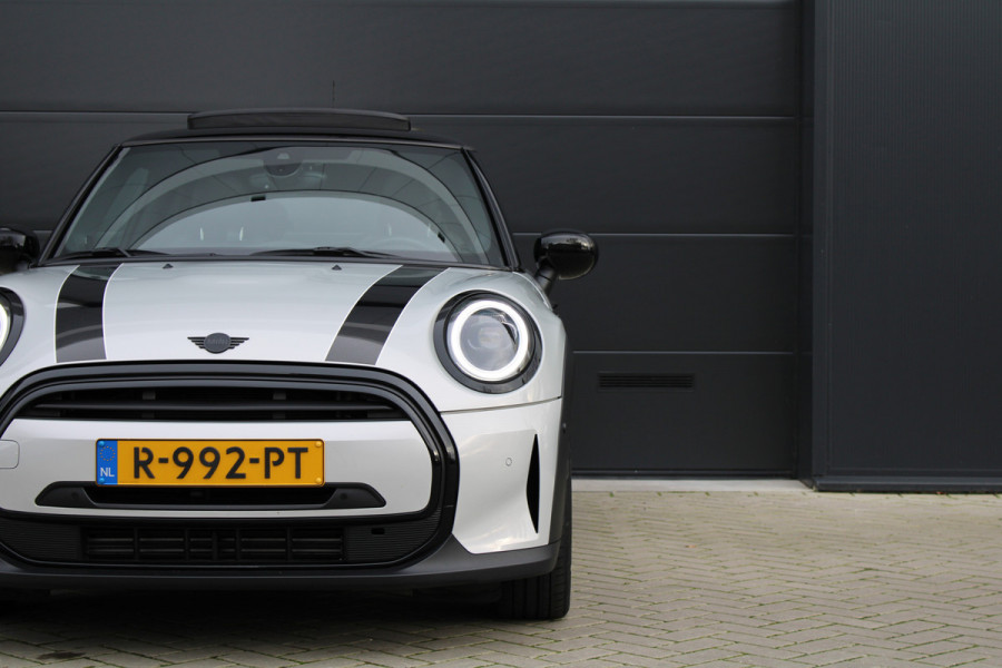 MINI Mini 1.5 Cooper Camden Plus Edition | NAP | PANO | HUD | H&K | CAMERA | CARPLAY | STOELVERW |