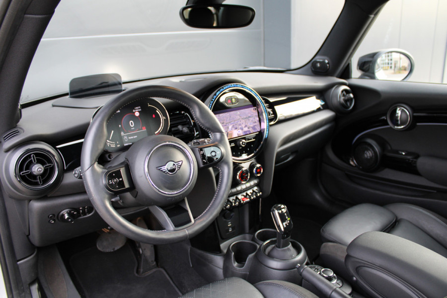 MINI Mini 1.5 Cooper Camden Plus Edition | NAP | PANO | HUD | H&K | CAMERA | CARPLAY | STOELVERW |