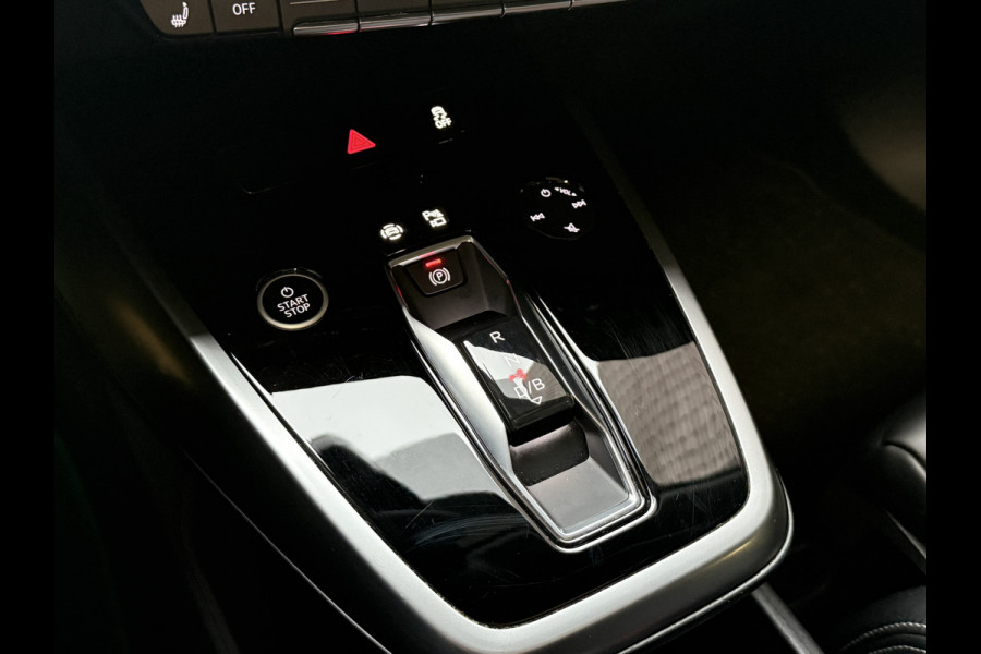Audi Q4 e-tron 40 Launch edition Advanced Plus 77 kWh | Panoramadak | Lederen sportstoelen | Sonos | Adaptive cruise