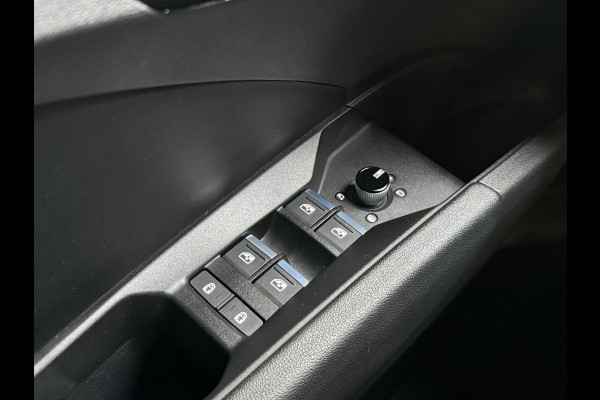 Audi Q4 e-tron 40 Launch edition Advanced Plus 77 kWh | Panoramadak | Lederen sportstoelen | Sonos | Adaptive cruise