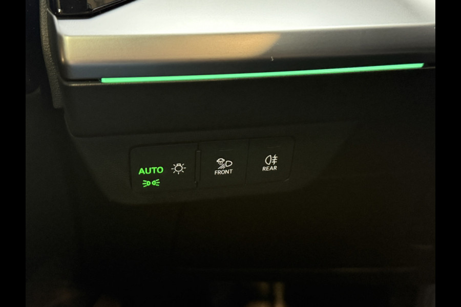 Audi Q4 e-tron 40 Launch edition Advanced Plus 77 kWh | Panoramadak | Lederen sportstoelen | Sonos | Adaptive cruise