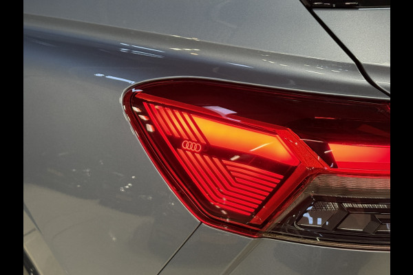Audi Q4 e-tron 40 Launch edition Advanced Plus 77 kWh | Panoramadak | Lederen sportstoelen | Sonos | Adaptive cruise
