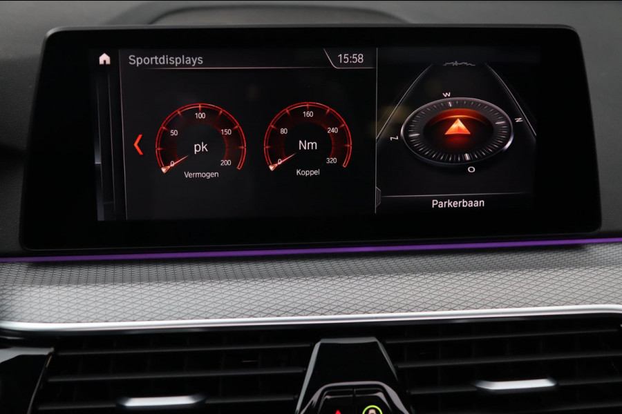 BMW 5 Serie 520i M Sport / PANO / 2X MEMORY / NAP / CAMERA / DEALER SERVICE!
