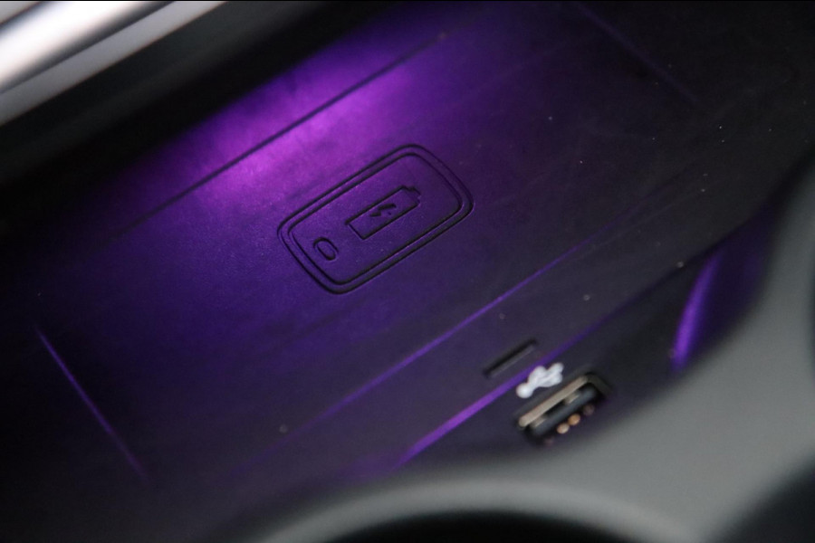 BMW 5 Serie 520i M Sport / PANO / 2X MEMORY / NAP / CAMERA / DEALER SERVICE!