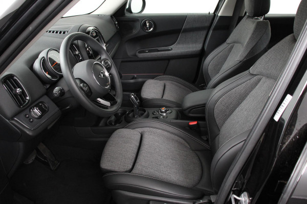 MINI Countryman 1.5 Automaat Cooper Chili | Navigatie | Climate control | Cruise control | Lichtmetalen velgen | Parkeer Sensoren