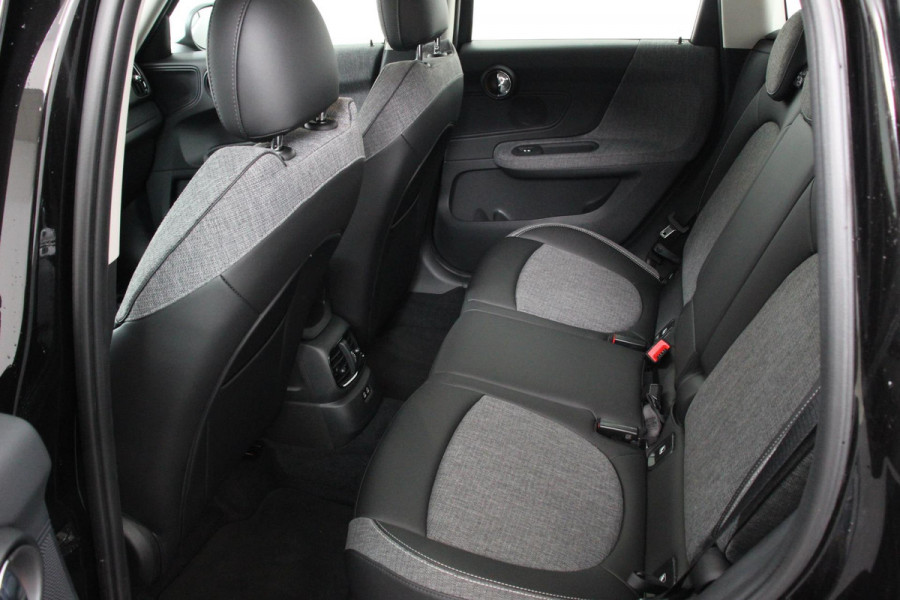 MINI Countryman 1.5 Automaat Cooper Chili | Navigatie | Climate control | Cruise control | Lichtmetalen velgen | Parkeer Sensoren