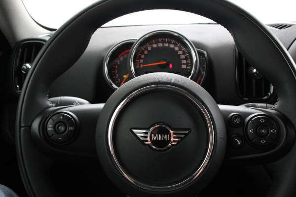 MINI Countryman 1.5 Automaat Cooper Chili | Navigatie | Climate control | Cruise control | Lichtmetalen velgen | Parkeer Sensoren