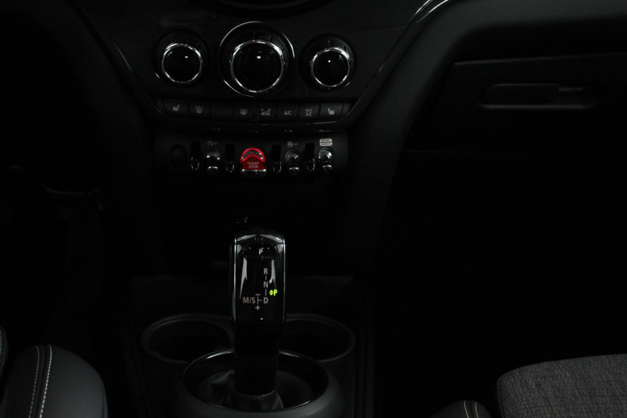 MINI Countryman 1.5 Automaat Cooper Chili | Navigatie | Climate control | Cruise control | Lichtmetalen velgen | Parkeer Sensoren