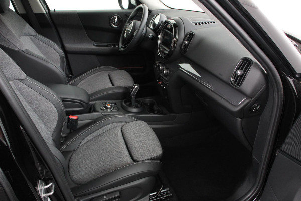 MINI Countryman 1.5 Automaat Cooper Chili | Navigatie | Climate control | Cruise control | Lichtmetalen velgen | Parkeer Sensoren