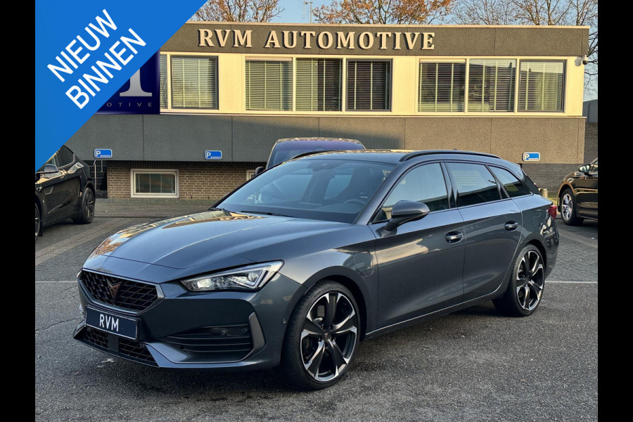 CUPRA Leon Sportstourer 1.4 TSI eHybrid PHEV FR Business Intense VAN: €29.900,- VOOR: €26.440,- UW EINDEJAARSVOORDEEL: €3.460| LAGE KM STAND PAS 35.000KM ! | ELEK. TREKHAAK| STOEL + STUUR VERWARMING| CAMERA| ADAP. CRUISE | RIJKLAAR GELEVERD MET 12 MND BOVAG GARANTIE |