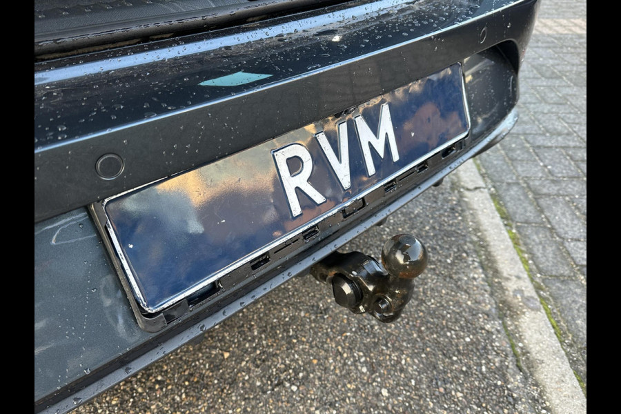 CUPRA Leon Sportstourer 1.4 TSI eHybrid PHEV FR Business Intense VAN: €29.900,- VOOR: €26.440,- UW EINDEJAARSVOORDEEL: €3.460| LAGE KM STAND PAS 35.000KM ! | ELEK. TREKHAAK| STOEL + STUUR VERWARMING| CAMERA| ADAP. CRUISE | RIJKLAAR GELEVERD MET 12 MND BOVAG GARANTIE |