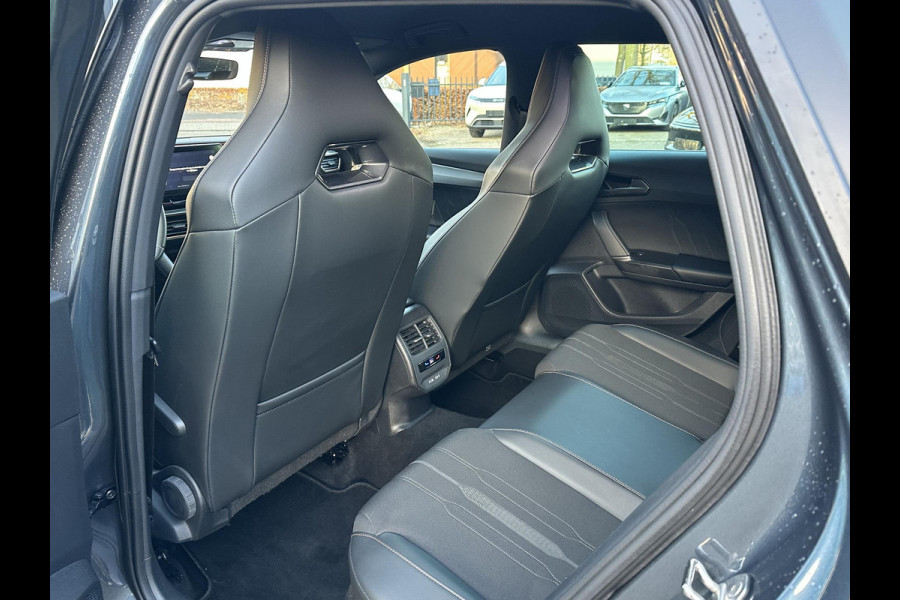 CUPRA Leon Sportstourer 1.4 TSI eHybrid PHEV FR Business Intense VAN: €29.900,- VOOR: €26.440,- UW EINDEJAARSVOORDEEL: €3.460| LAGE KM STAND PAS 35.000KM ! | ELEK. TREKHAAK| STOEL + STUUR VERWARMING| CAMERA| ADAP. CRUISE | RIJKLAAR GELEVERD MET 12 MND BOVAG GARANTIE |