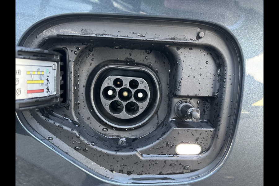 CUPRA Leon Sportstourer 1.4 TSI eHybrid PHEV FR Business Intense VAN: €29.900,- VOOR: €26.440,- UW EINDEJAARSVOORDEEL: €3.460| LAGE KM STAND PAS 35.000KM ! | ELEK. TREKHAAK| STOEL + STUUR VERWARMING| CAMERA| ADAP. CRUISE | RIJKLAAR GELEVERD MET 12 MND BOVAG GARANTIE |