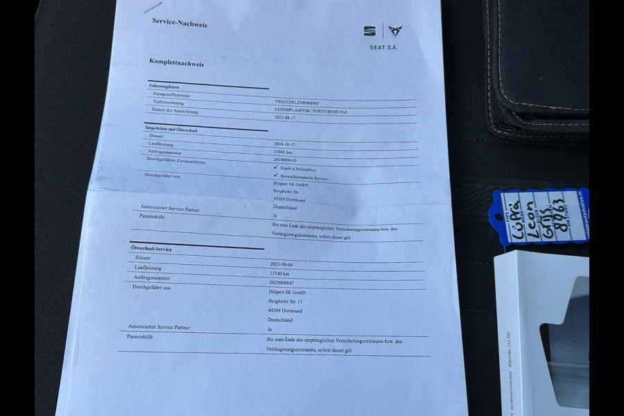 CUPRA Leon Sportstourer 1.4 TSI eHybrid PHEV FR Business Intense VAN: €29.900,- VOOR: €26.440,- UW EINDEJAARSVOORDEEL: €3.460| LAGE KM STAND PAS 35.000KM ! | ELEK. TREKHAAK| STOEL + STUUR VERWARMING| CAMERA| ADAP. CRUISE | RIJKLAAR GELEVERD MET 12 MND BOVAG GARANTIE |