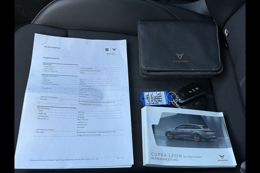 CUPRA Leon Sportstourer 1.4 TSI eHybrid PHEV FR Business Intense VAN: €29.900,- VOOR: €26.440,- UW EINDEJAARSVOORDEEL: €3.460| LAGE KM STAND PAS 35.000KM ! | ELEK. TREKHAAK| STOEL + STUUR VERWARMING| CAMERA| ADAP. CRUISE | RIJKLAAR GELEVERD MET 12 MND BOVAG GARANTIE |