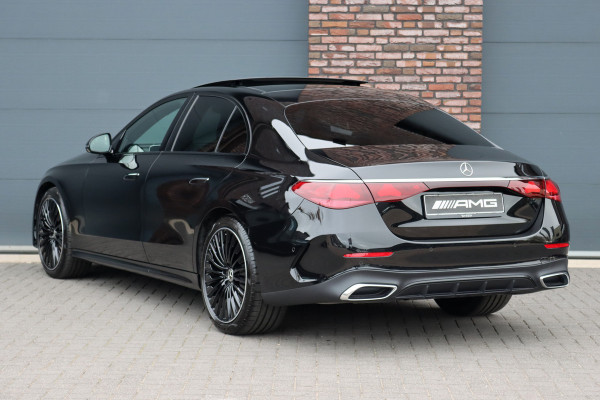 Mercedes-Benz E-Klasse 200 Premium+ AMG Line | Hyperscreen | Luchtvering | Achterasbesturing | Massage | Distronic+ | Stoelventilatie | Burmester | Soft-Close | Vlakkenverwarming | Digital Light | Panoramadak | HUD |
