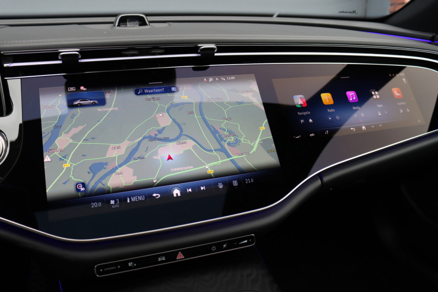 Mercedes-Benz E-Klasse 200 Premium+ AMG Line | Hyperscreen | Luchtvering | Achterasbesturing | Massage | Distronic+ | Stoelventilatie | Burmester | Soft-Close | Vlakkenverwarming | Digital Light | Panoramadak | HUD |