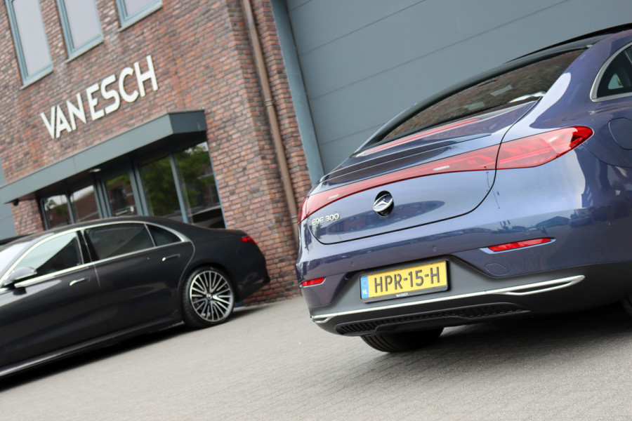 Mercedes-Benz EQE 300 Business Line 89 kWh | 41.000,- ex BTW | Luchtvering | Achterasbesturing | Burmester | Panoramadak | Distronic+ | Leder | Memory | Stuurwiel Verwarmd | Digital Light | Keyless Go |