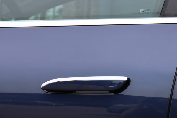 Mercedes-Benz EQE 300 Business Line 89 kWh | 41.000,- ex BTW | Luchtvering | Achterasbesturing | Burmester | Panoramadak | Distronic+ | Leder | Memory | Stuurwiel Verwarmd | Digital Light | Keyless Go |