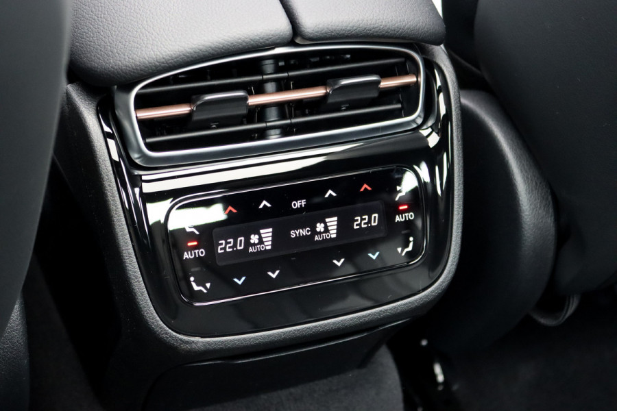 Mercedes-Benz EQE 300 Business Line 89 kWh | 41.000,- ex BTW | Luchtvering | Achterasbesturing | Burmester | Panoramadak | Distronic+ | Leder | Memory | Stuurwiel Verwarmd | Digital Light | Keyless Go |