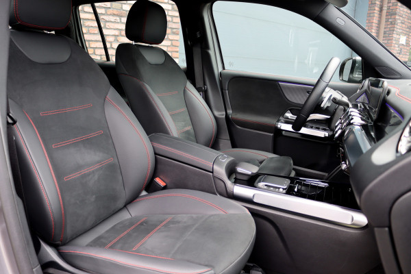 Mercedes-Benz EQB 350 4MATIC AMG Line 67 kWh | Widescreen | Dodehoekassistent | Augmented Reality | Camera | Sfeerverlichting | Zitcomfortpakket | High Perf. LED |
