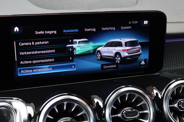 Mercedes-Benz EQB 350 4MATIC AMG Line 67 kWh | Widescreen | Dodehoekassistent | Augmented Reality | Camera | Sfeerverlichting | Zitcomfortpakket | High Perf. LED |