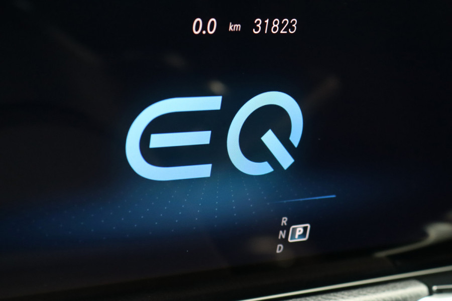 Mercedes-Benz EQB 350 4MATIC AMG Line 67 kWh | Widescreen | Dodehoekassistent | Augmented Reality | Camera | Sfeerverlichting | Zitcomfortpakket | High Perf. LED |