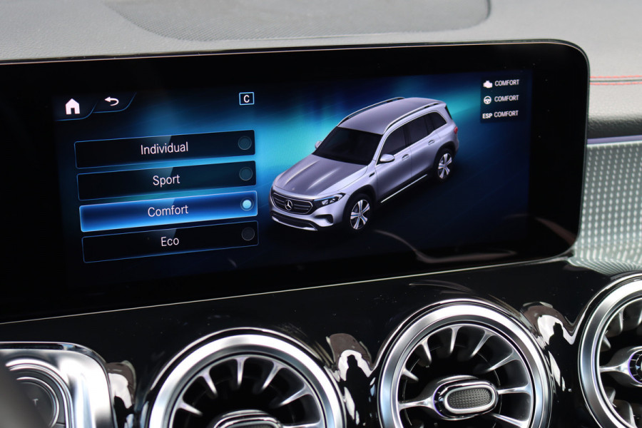 Mercedes-Benz EQB 350 4MATIC AMG Line 67 kWh | Widescreen | Dodehoekassistent | Augmented Reality | Camera | Sfeerverlichting | Zitcomfortpakket | High Perf. LED |