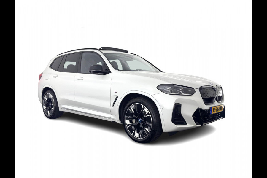 BMW iX3 M-Sportpack High Executive 80 kWh [3-Fase] {SOH-98%} (INCL-BTW) *PANO | LUXURY-LEATHER | HEAD-UP | ADAPTIVE-CRUISE | HEATED-SPORTSEATS | KEYLESS | SHIFT-PADDLES | AMBIENT-LIGHT | BLIND-SPOT | FULL-LED |  MEMORY-PACK | DIGI-COCKPIT | NAVI-FULLMA
