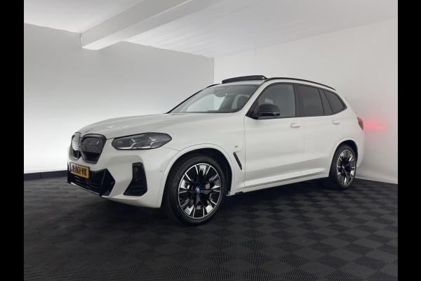 BMW iX3 M-Sportpack High Executive 80 kWh [3-Fase] {SOH-98%} (INCL-BTW) *PANO | LUXURY-LEATHER | HEAD-UP | ADAPTIVE-CRUISE | HEATED-SPORTSEATS | KEYLESS | SHIFT-PADDLES | AMBIENT-LIGHT | BLIND-SPOT | FULL-LED |  MEMORY-PACK | DIGI-COCKPIT | NAVI-FULLMA