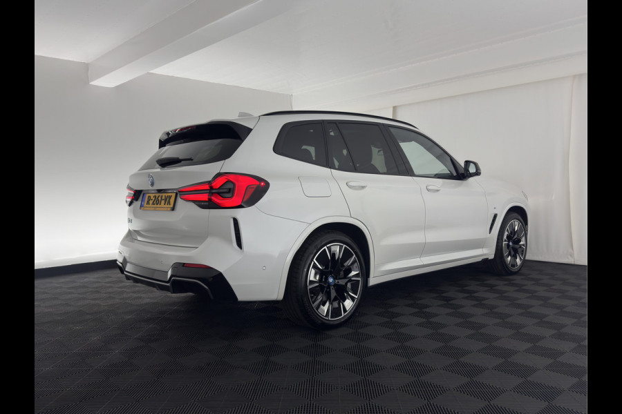 BMW iX3 M-Sportpack High Executive 80 kWh [3-Fase] {SOH-98%} (INCL-BTW) *PANO | LUXURY-LEATHER | HEAD-UP | ADAPTIVE-CRUISE | HEATED-SPORTSEATS | KEYLESS | SHIFT-PADDLES | AMBIENT-LIGHT | BLIND-SPOT | FULL-LED |  MEMORY-PACK | DIGI-COCKPIT | NAVI-FULLMA