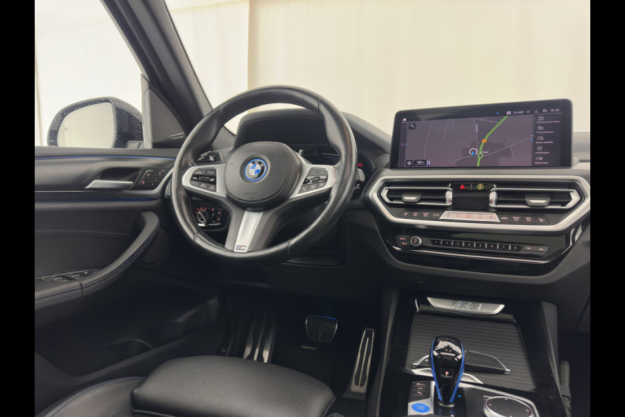 BMW iX3 M-Sportpack High Executive 80 kWh [3-Fase] {SOH-98%} (INCL-BTW) *PANO | LUXURY-LEATHER | HEAD-UP | ADAPTIVE-CRUISE | HEATED-SPORTSEATS | KEYLESS | SHIFT-PADDLES | AMBIENT-LIGHT | BLIND-SPOT | FULL-LED |  MEMORY-PACK | DIGI-COCKPIT | NAVI-FULLMA