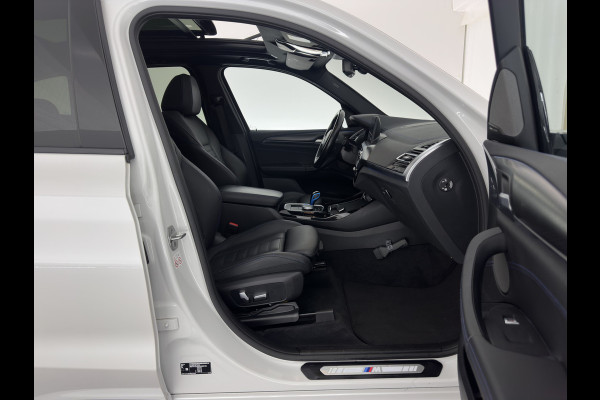BMW iX3 M-Sportpack High Executive 80 kWh [3-Fase] {SOH-98%} (INCL-BTW) *PANO | LUXURY-LEATHER | HEAD-UP | ADAPTIVE-CRUISE | HEATED-SPORTSEATS | KEYLESS | SHIFT-PADDLES | AMBIENT-LIGHT | BLIND-SPOT | FULL-LED |  MEMORY-PACK | DIGI-COCKPIT | NAVI-FULLMA