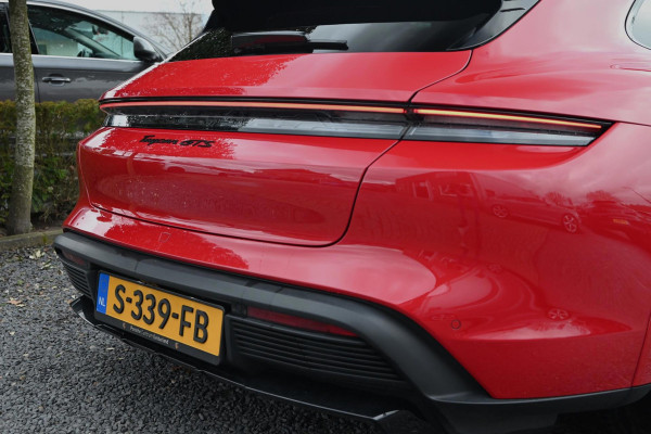 Porsche Taycan Cross Turismo 4 GTS Pakket | Garantie 01-2028 | 1e Eigenaar | Vossen | BOSE