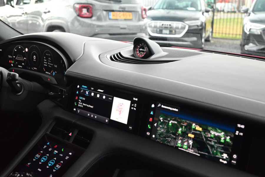 Porsche Taycan Cross Turismo 4 GTS Pakket | Garantie 01-2028 | 1e Eigenaar | Vossen | BOSE