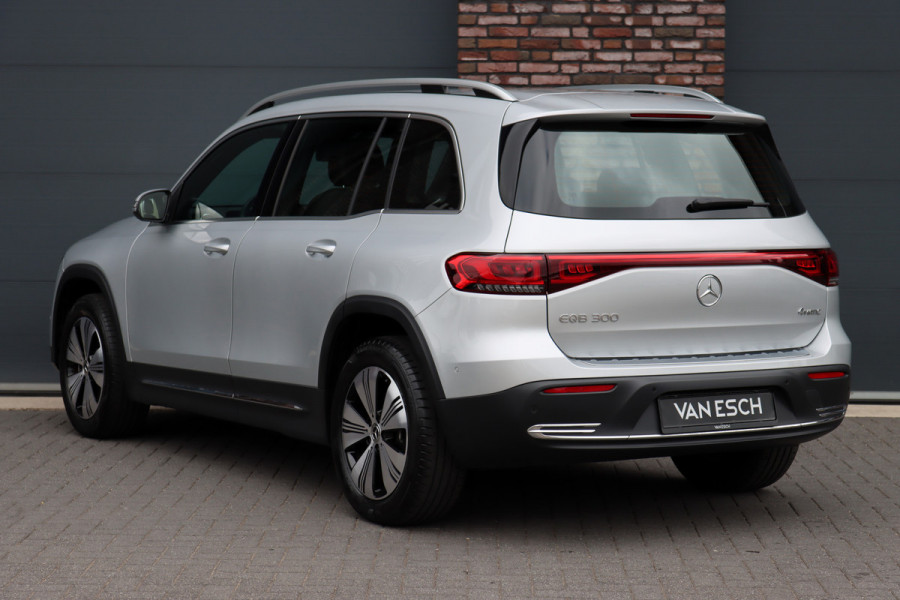 Mercedes-Benz EQB 300 4MATIC Luxury Line 67 kWh | Dodehoekassistent | Camera | Vario-achterbank | Apple Carplay/Android Auto | High Perf. LED | Zitcomfortpakket | Stoelverwarming |