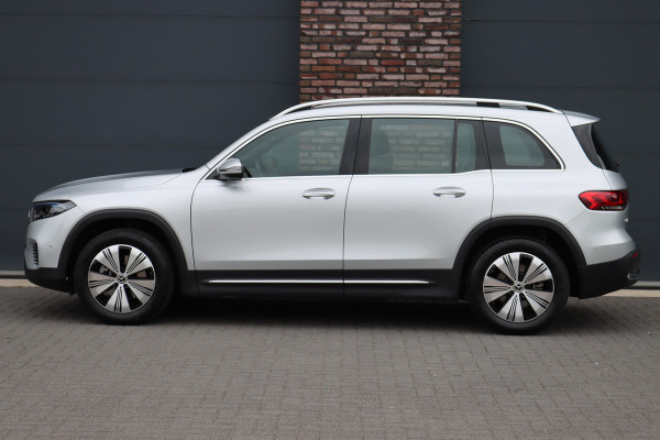 Mercedes-Benz EQB 300 4MATIC Luxury Line 67 kWh | Dodehoekassistent | Camera | Vario-achterbank | Apple Carplay/Android Auto | High Perf. LED | Zitcomfortpakket | Stoelverwarming |