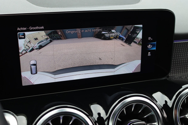 Mercedes-Benz EQB 300 4MATIC Luxury Line 67 kWh | Dodehoekassistent | Camera | Vario-achterbank | Apple Carplay/Android Auto | High Perf. LED | Zitcomfortpakket | Stoelverwarming |