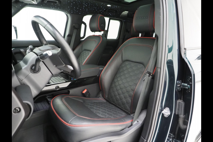 Land Rover Defender 110 2.0 P400e 110 X-Dynamic Urban | Panoramadak | Sterrenhemel | Meridian | Luchtvering | Trekhaak | 360