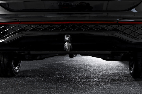 Volkswagen Tiguan 1.5 eHybrid 272 PK R-Line Edition Orig. NL | Black Style | Elek. Trekhaak | S/K-panodak | Adapt. Cruise | Stoel-+stuurverw. | App. Connect | Camera+PDC | LM 19" | 6667