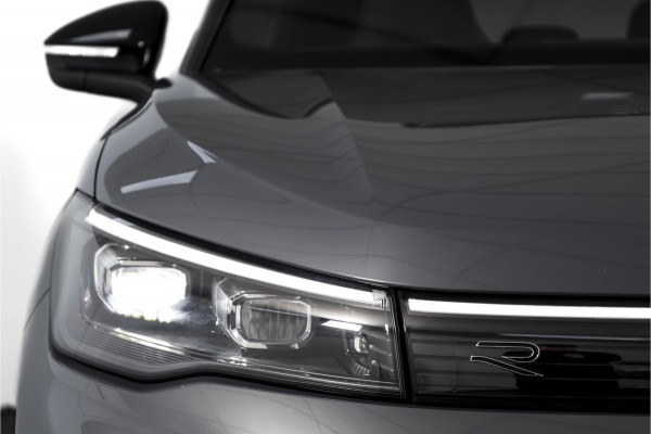 Volkswagen Tiguan 1.5 eHybrid 272 PK R-Line Edition | Black Style | Elek. Trekhaak | S/K-panodak | Adapt. Cruise | Stoel-+stuurverw. | App. Connect | Camera+PDC | LM 19" | 0529
