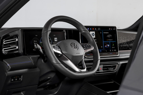 Volkswagen Tiguan 1.5 eHybrid 272 PK R-Line Edition | Black Style | Elek. Trekhaak | S/K-panodak | Adapt. Cruise | Stoel-+stuurverw. | App. Connect | Camera+PDC | LM 19" | 0529