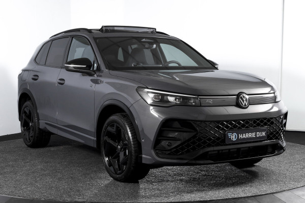 Volkswagen Tiguan 1.5 eHybrid 272 PK R-Line Edition | Black Style | Elek. Trekhaak | S/K-panodak | Adapt. Cruise | Stoel-+stuurverw. | App. Connect | Camera+PDC | LM 19" | 0529