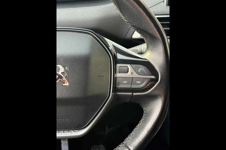 Peugeot 5008 1.2 PureTech Blue Lease Premium 7 Pers. uitvoering I Navigatie / Apple CarPlay I Airco I LED I PDC I Nwe APK 09-2027