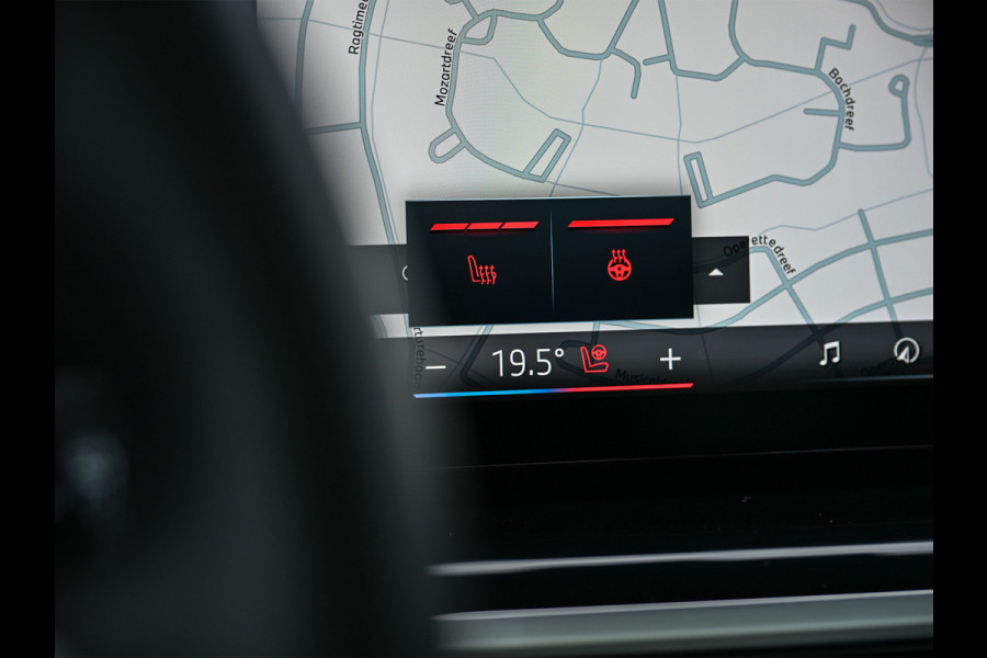 BMW X5 xDRIVE 50e | M-SPORT PRO | SKY LOUNGE | ICONIC GLOW | SHADOW LINE | COMFORT ACCESS | LUCHTVERING | ACTIVE CRUISE | MEMORY SEATS