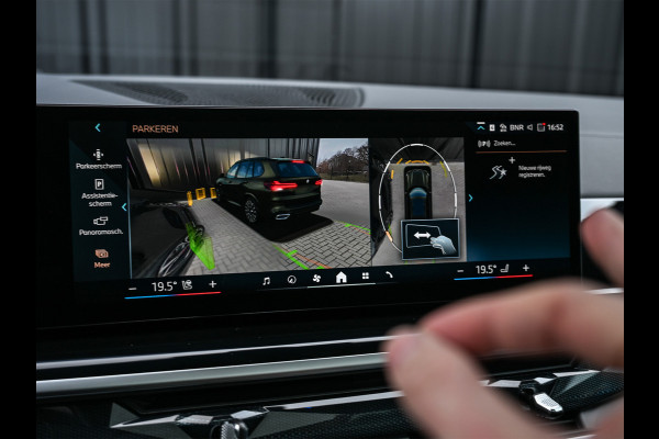 BMW X5 xDRIVE 50e | M-SPORT PRO | SKY LOUNGE | ICONIC GLOW | SHADOW LINE | COMFORT ACCESS | LUCHTVERING | ACTIVE CRUISE | MEMORY SEATS