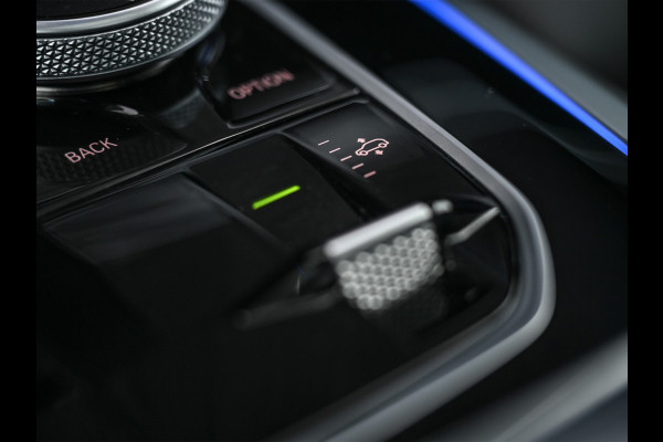 BMW X5 xDRIVE 50e | M-SPORT PRO | SKY LOUNGE | ICONIC GLOW | SHADOW LINE | COMFORT ACCESS | LUCHTVERING | ACTIVE CRUISE | MEMORY SEATS
